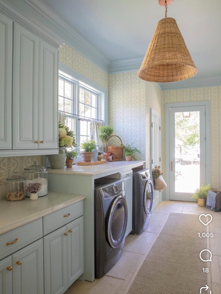 How to design a small farmhouse laundry room while on a budget