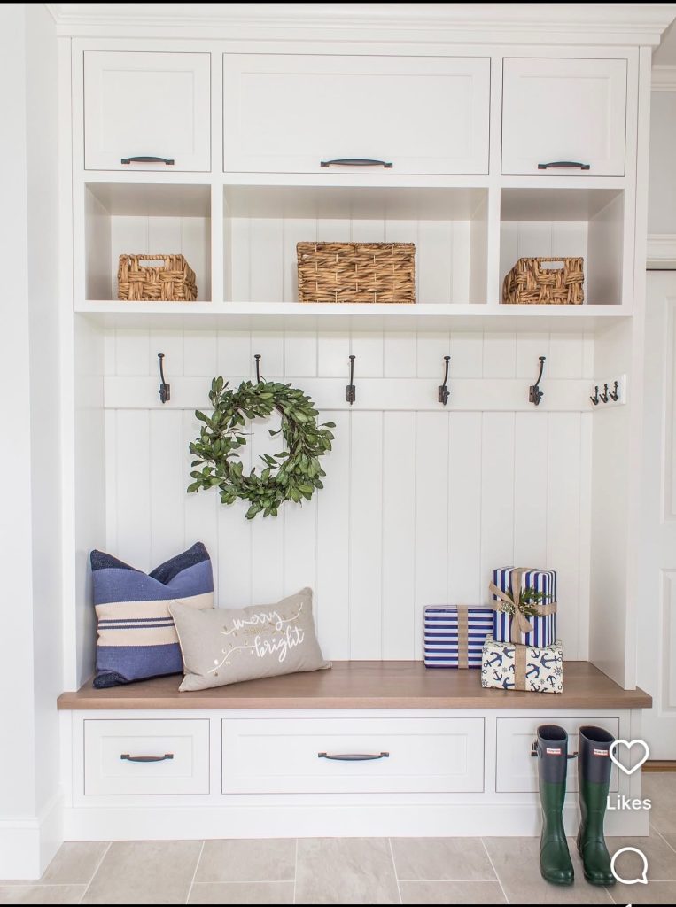 Farmhouse Mud Room With Built-In Bench With Storage