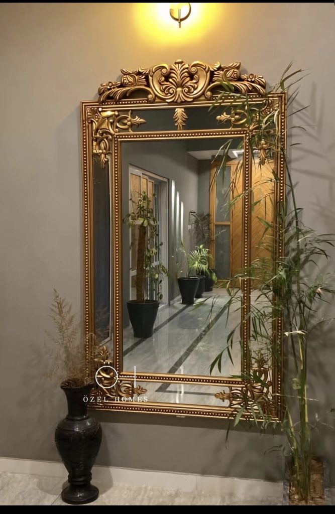 Orante gold mirrors