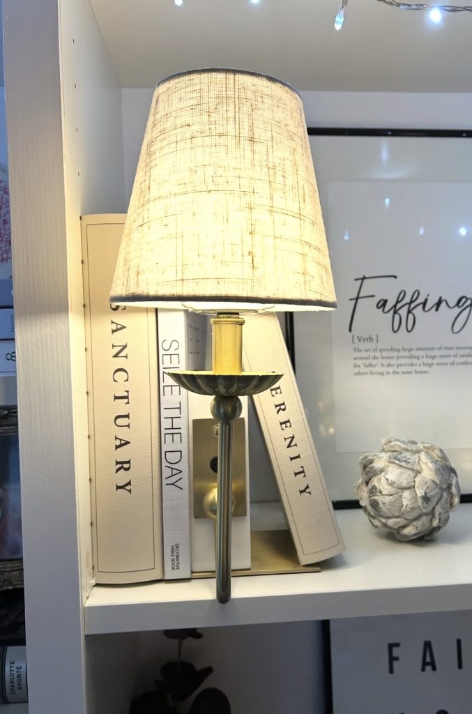 Warm reading light