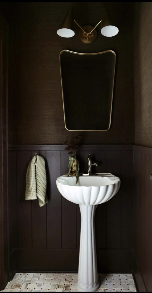 Pedestal Sink