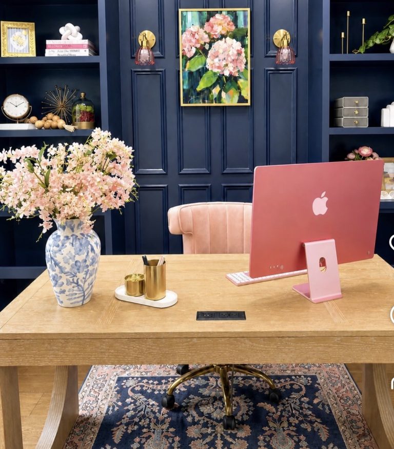 6 Home Office Decor Ideas for Virtual Meetings (Look Put-Together on Every Call)