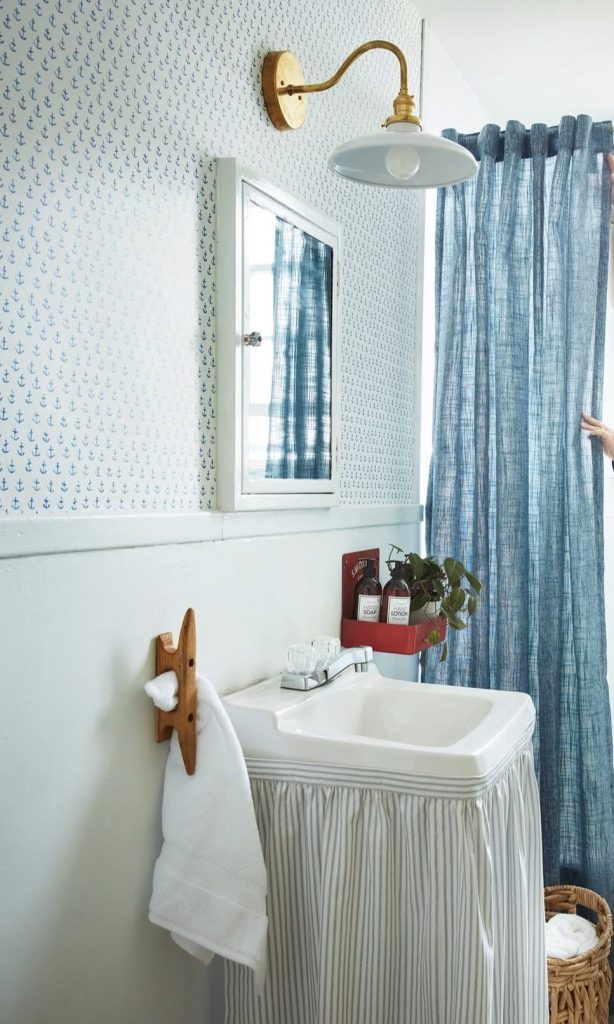 Skirted Curtain to Hide the Under-Sink Mes