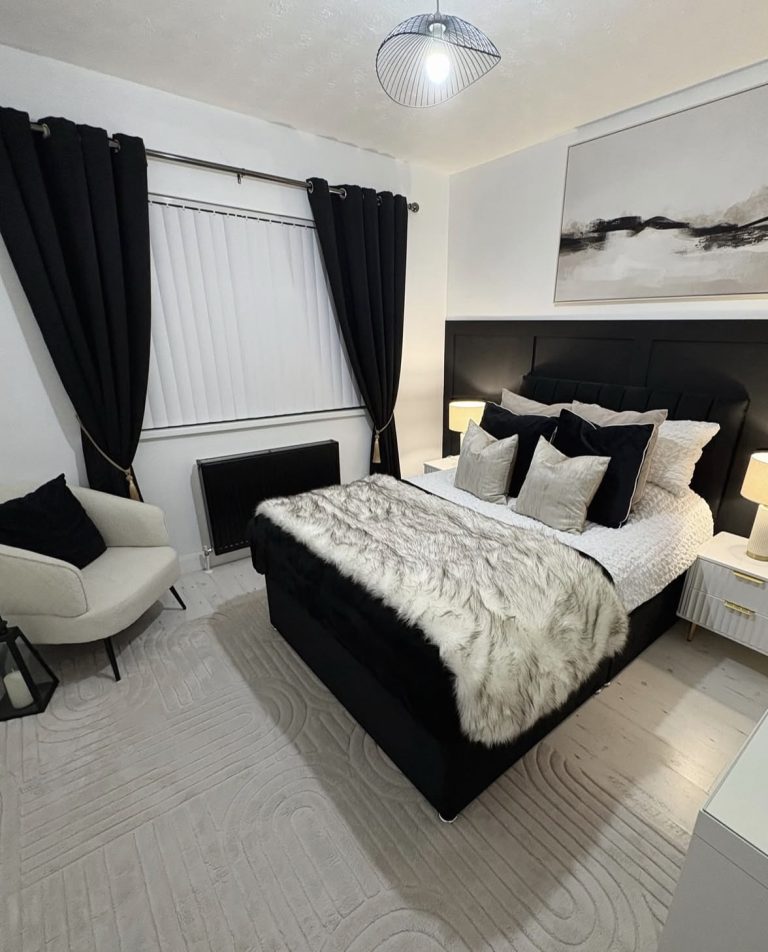 6 Renter-Friendly Small Couple Bedroom Ideas That Look Romantic
