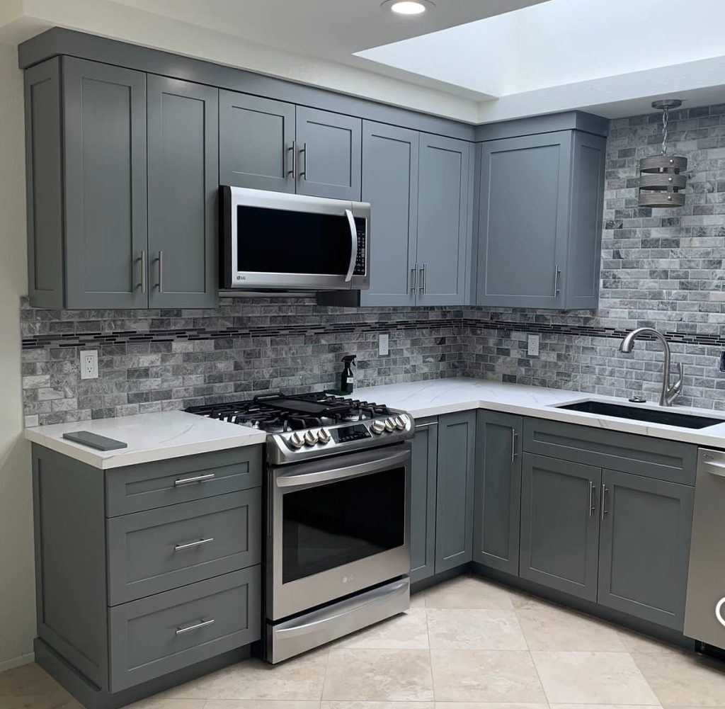 Kitchen cabinets with custom design 
