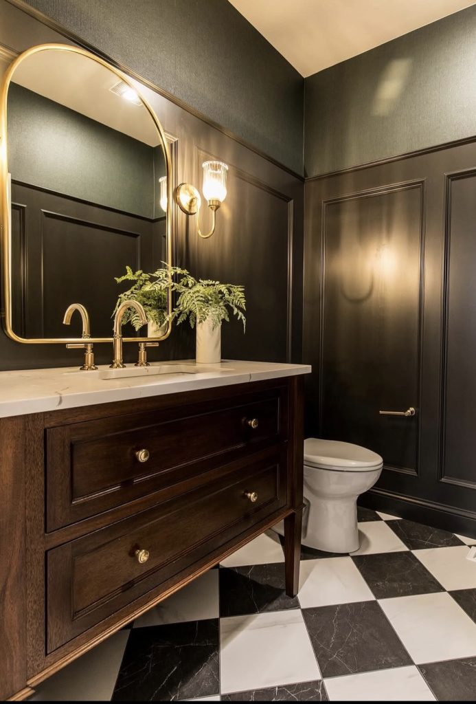 Western bathroom with modern hardware 