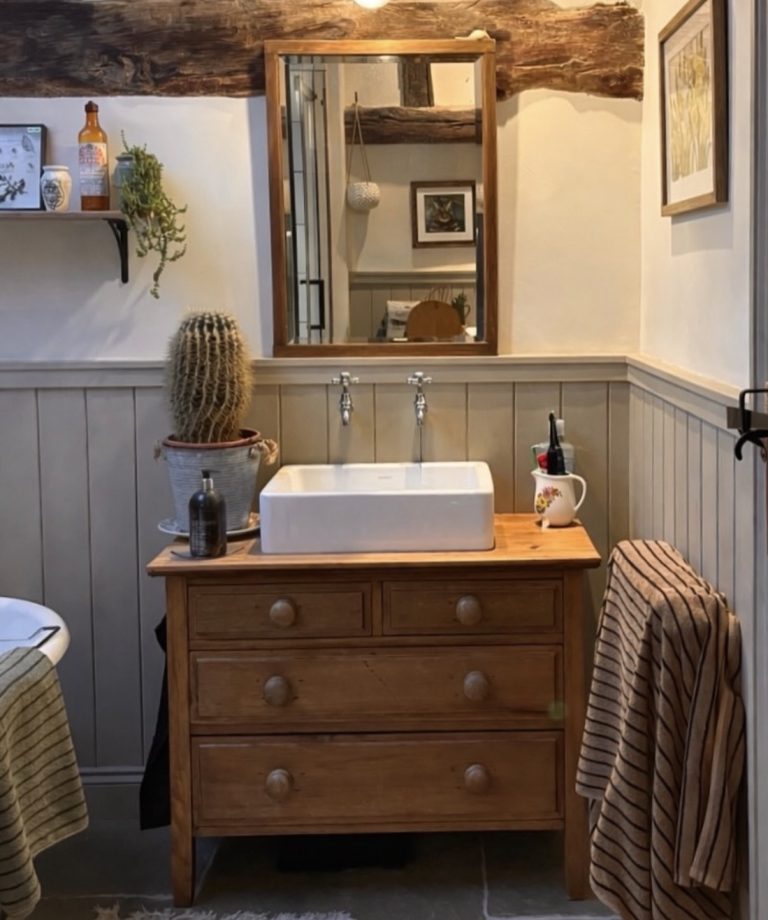 6 Western Bathroom Ideas for Small Spaces 