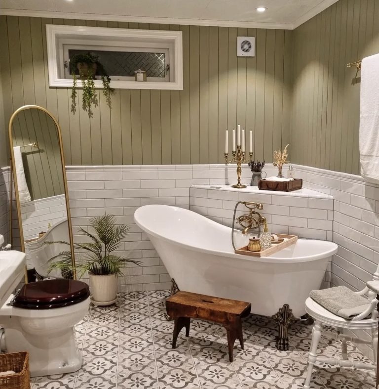 6 Coastal Grandmother Bathroom Ideas for Small Spaces
