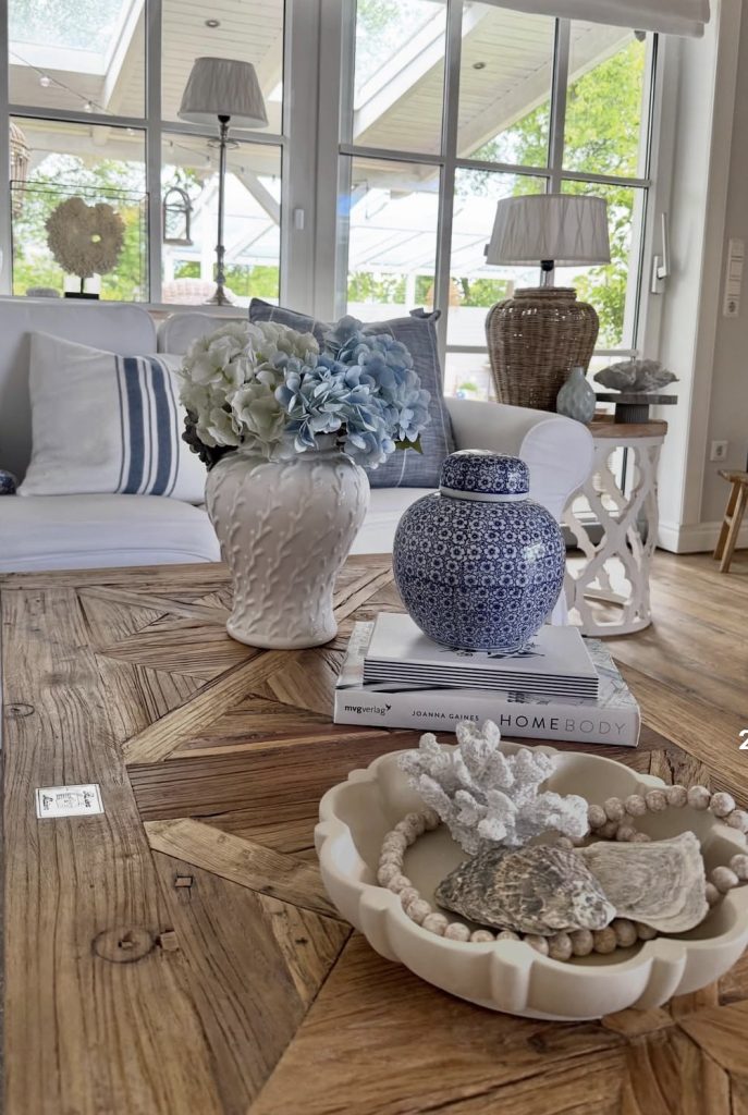 Coffee table with blue and white ceramic 