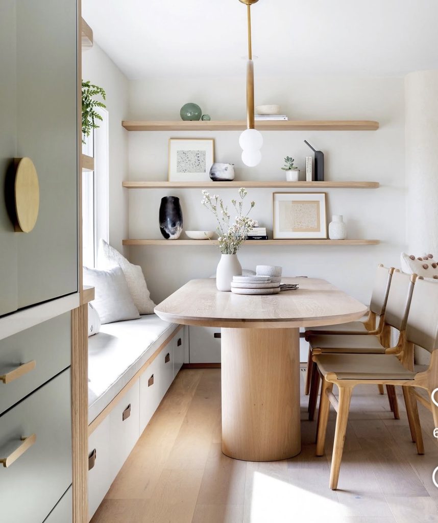 Breakfast nook