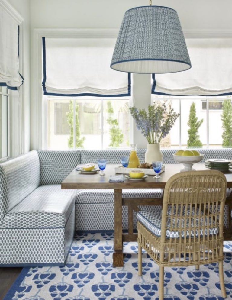 How to Decorate a Breakfast Nook on a Budget 