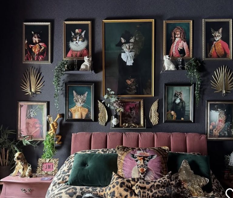 5 Vintage Dark Academia Gallery Wall Ideas For Bedroom You’ll Like