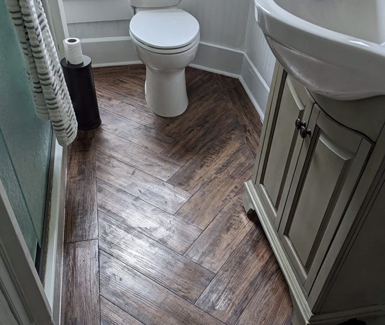 5 Renter-Friendly Bathroom Flooring Ideas You Will Love