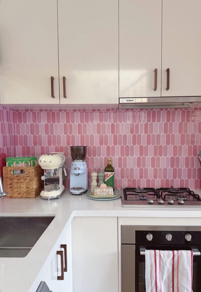 Removable Backsplash Tile for the Kitchen
