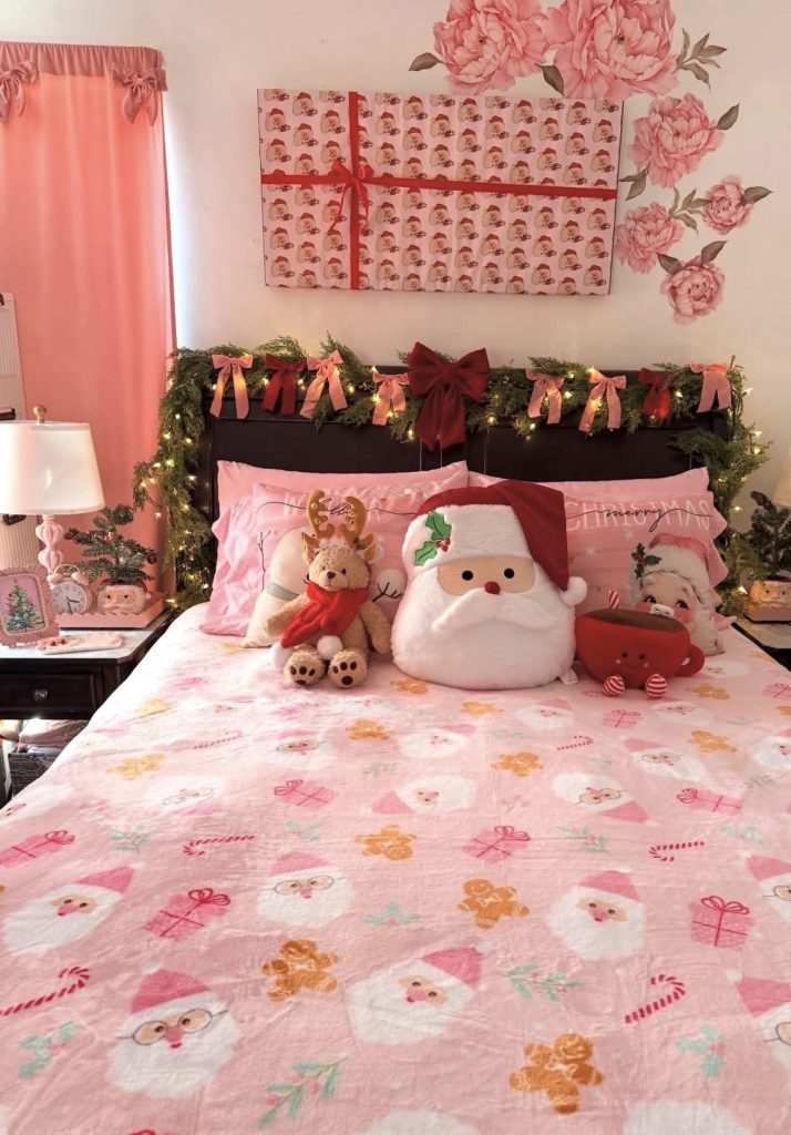 Kid bedroom With Christmas Lights
