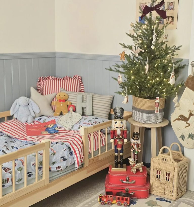 How to Decorate Your Kids’ Bedroom for Christmas in 2026