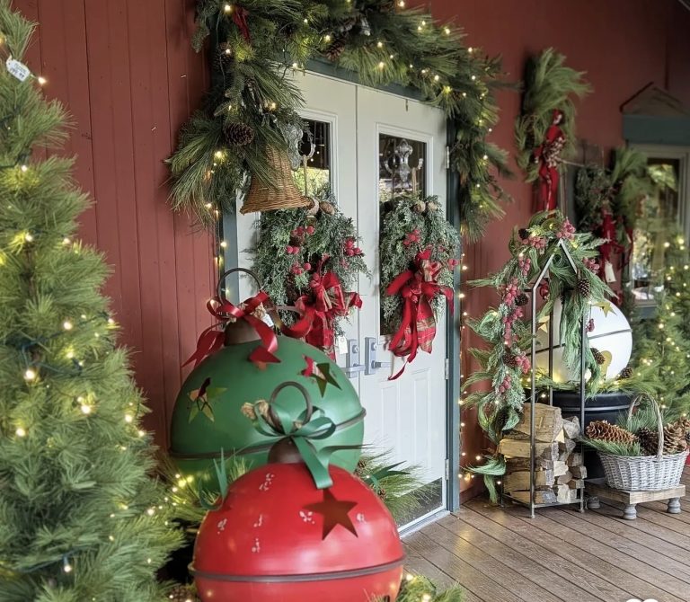 7 Budget-Friendly Front Porch Christmas Decor Ideas For This Season