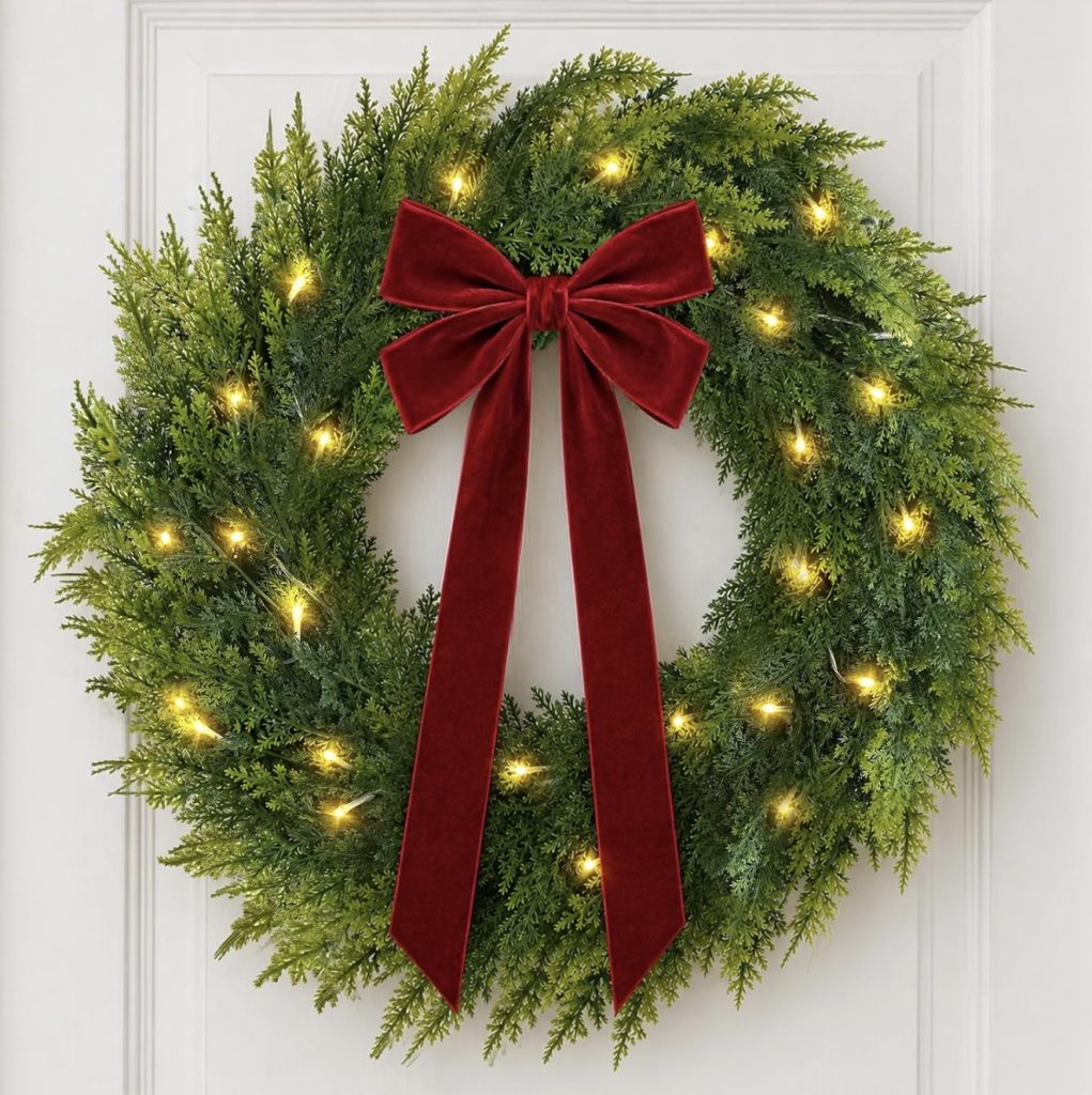 Classic Evergreen Wreaths With Red Bows