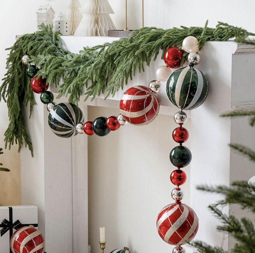 Christmas Tree Garland With Ornaments