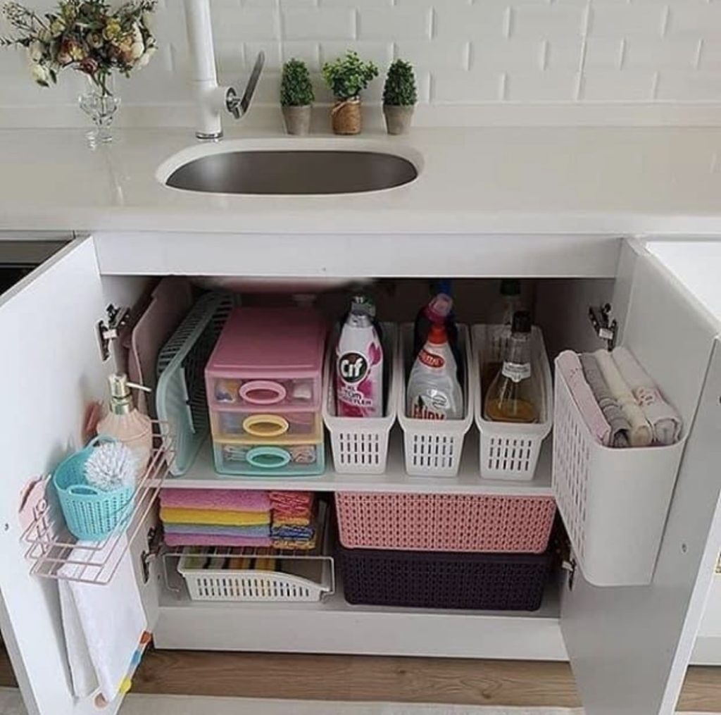 Kitchen Sink With Plastic Bins