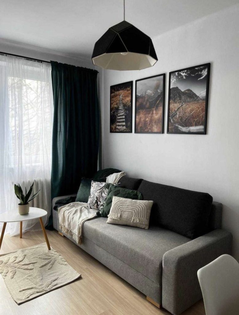 Emerald Green Curtains With Black Curtain Hardware