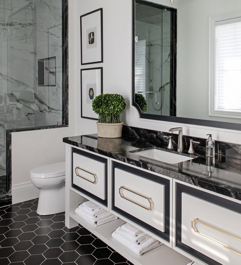 8 French Country Black and White Bathroom Decor Ideas You Don’t Want to Miss
