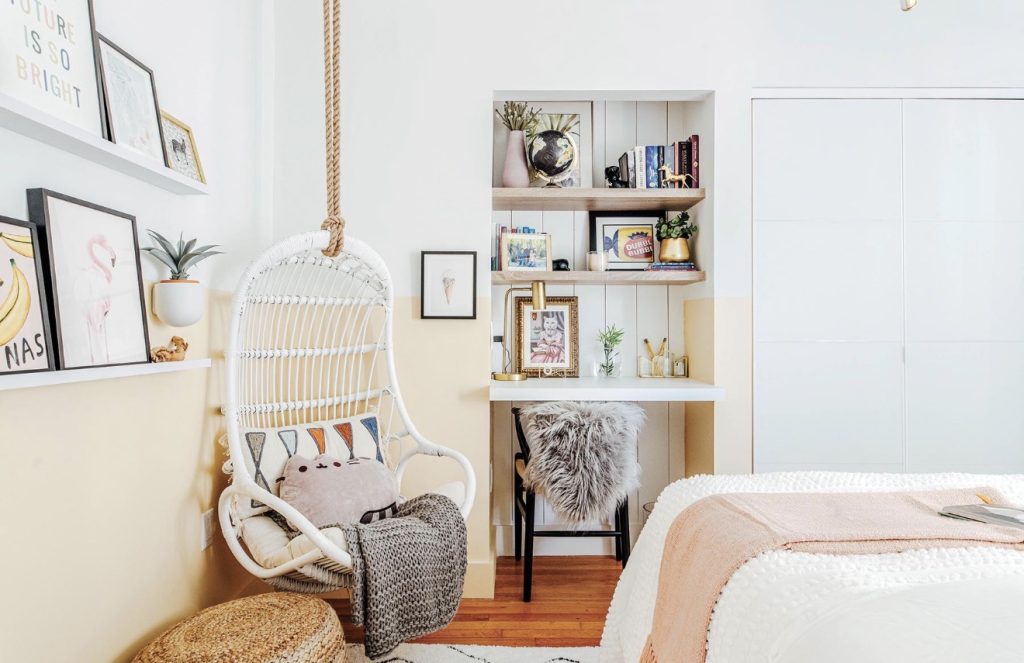 Cozy Reading Nook With a Hanging Chair