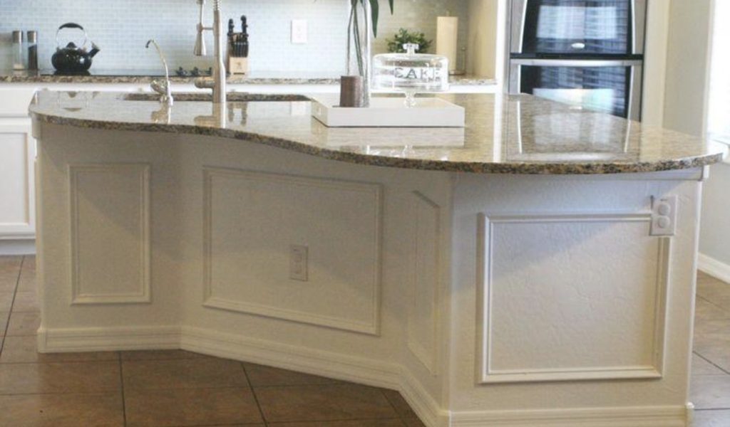 Simple Picture Frame Wainscoting