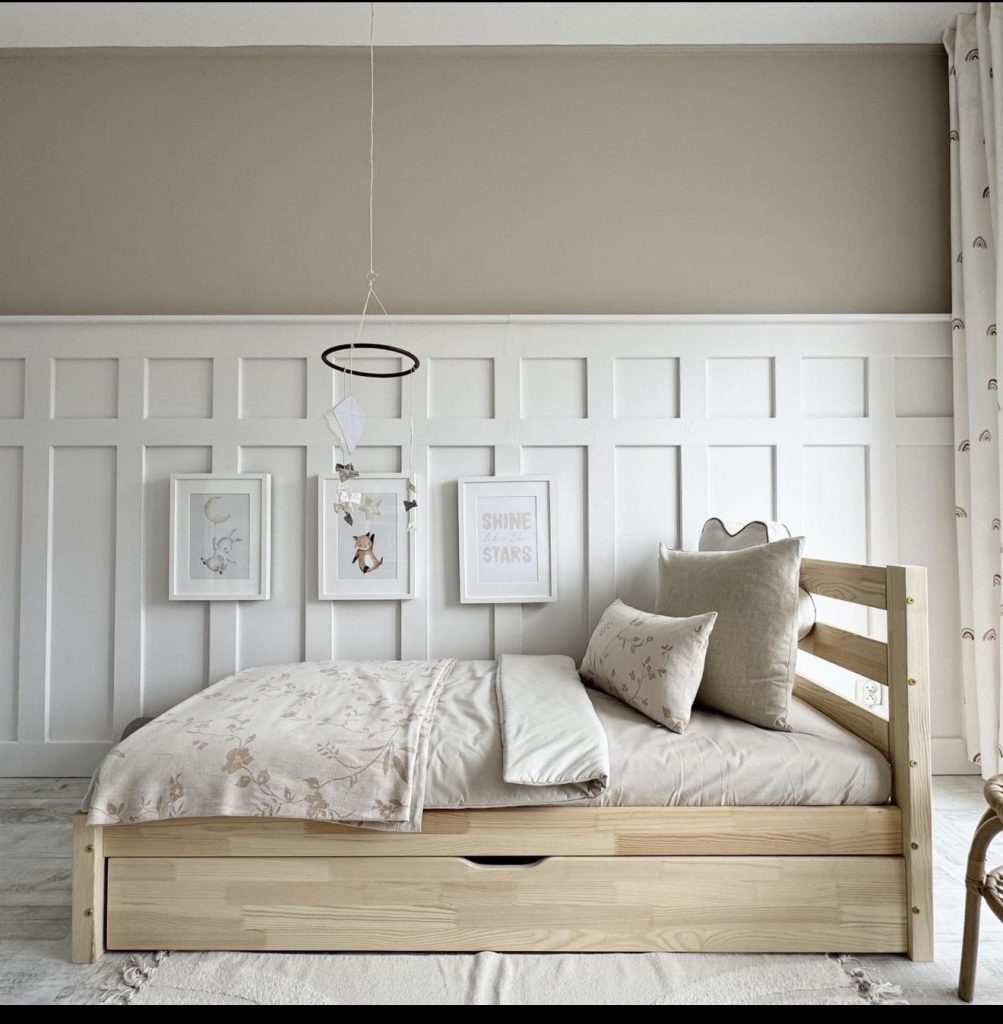 Wainscoting With Beige and Neutral Decor