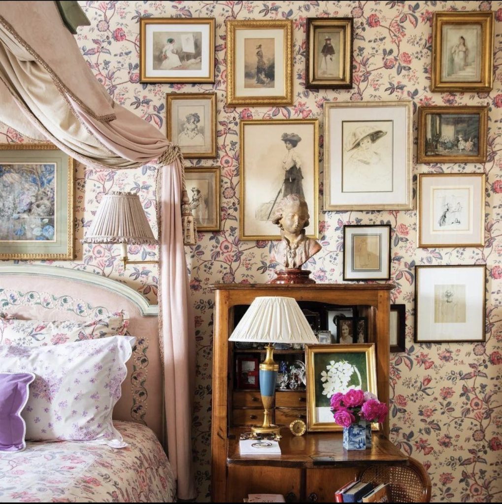 Charming gallery wall 