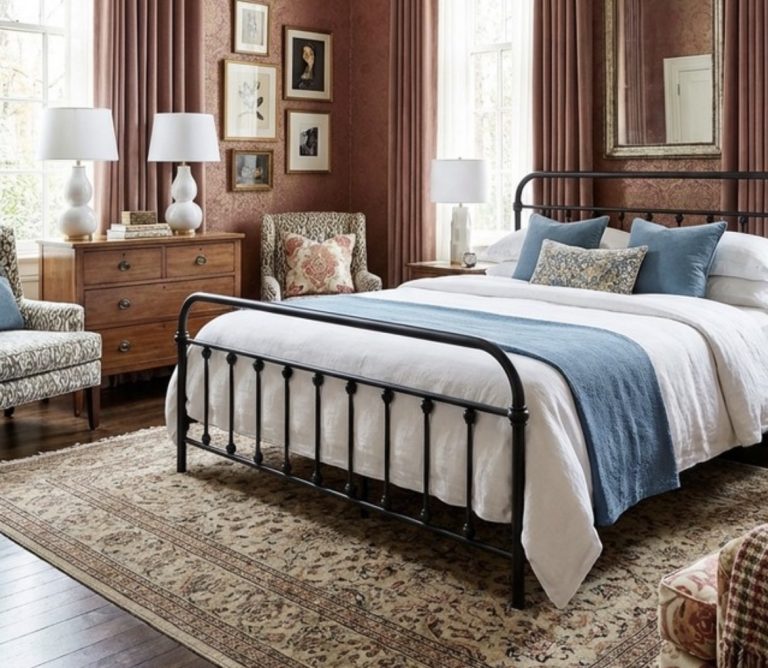 8 Vintage-Inspired Grandma Core Bedroom Ideas You’ll Love to Copy
